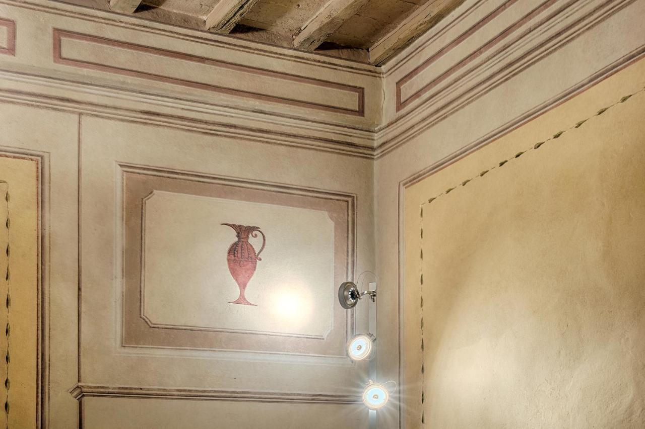 Residenza D'Epoca Le Aquile Bed & Breakfast Siena Exterior photo
